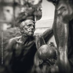 Virgilio Hernando. La estatua del Conde 2013. Con otros Ojos. Ibercaja 2014