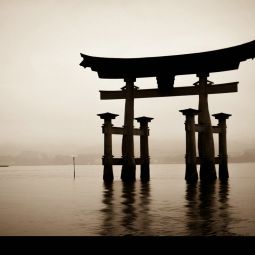 Carlos-Aurelio_Barboza-Grasa_Torii---Miyahima_07-2020-Emulando a Gustave Le Gray
