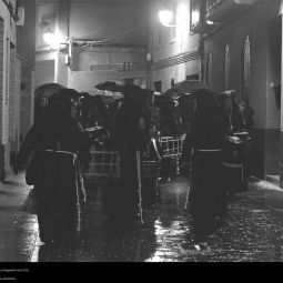 MJ-_Sadaba-Rodrigo_Bañados-por-lagrimas-de-la-Virgen-ViernesDolores_10-2020-Lluvia