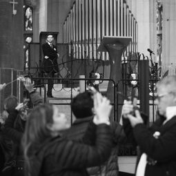 SUSANA-Carreras-Montoto_Antigua-normalidad,interior-de-la-Sagrada-Familia_03-2021-