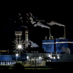 Carlos-Briz-Ponce_Turno-de-noche_10-2021-Fotografía o arquitectura industrial