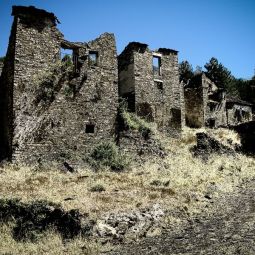 Eduardo-Barcelona_Pueblo-de-Larrosa_09-2019_Obligado