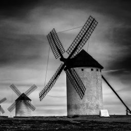 Santiago-Choliz_tres-molinos-de-viento_05-2019_Obligado