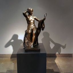 Eduardo-Barcelona-Otal_2-Sombras-de-mujer-y-espejo_03-2022-Libre