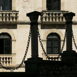 Roberto-Martin-Arranz_CON-CADENAS_02-2022-A Contraluz