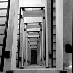 Belen-Llamas-Gracia_Confusion-de-formas._04-2022-Arquitectura