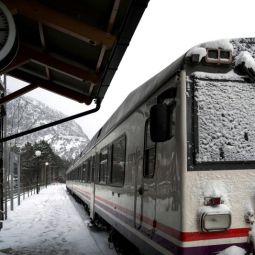 Carlos-Briz-Ponce_Canfranero-nevado_09-2022-Ferrocarril