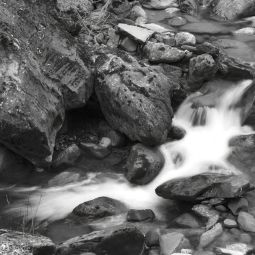 Belén-Llamas-Gracia_Montaña-En-Blanco-Y-Negro_09-2026-Montanabn