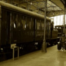 Pedro-Laguna_Viajeros-al-tren_09-2022-Ferrocarril
