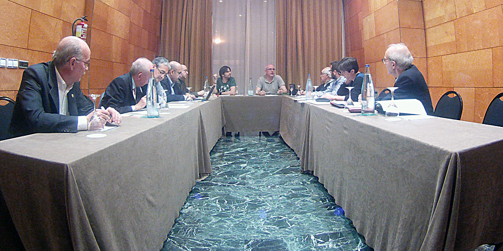 Reunión para debatir las Bases del Circuito iberico 2015.